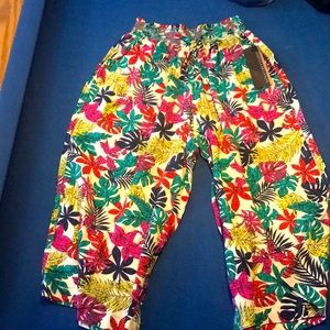Loose culottes in fun print! NWT